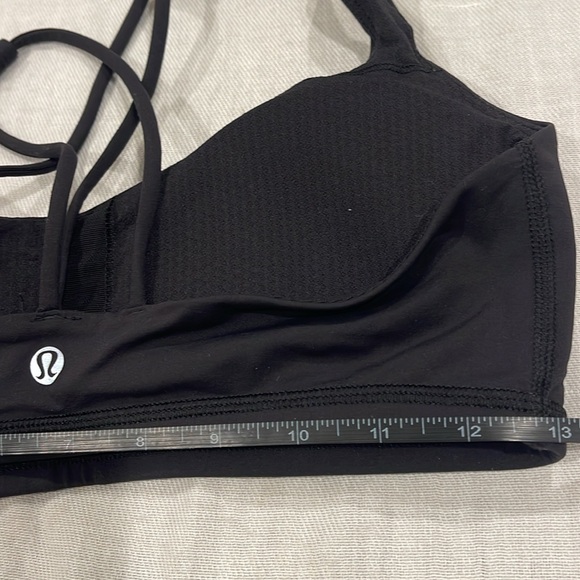 Lululemon Sports Bra size (small) - Picture 3 of 3